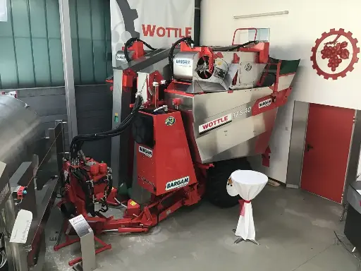 [V-T015] BARGAM Traubenvollernter (gezogen) V-Train TRS 40 / Bj. 2023 - Vorführgerät